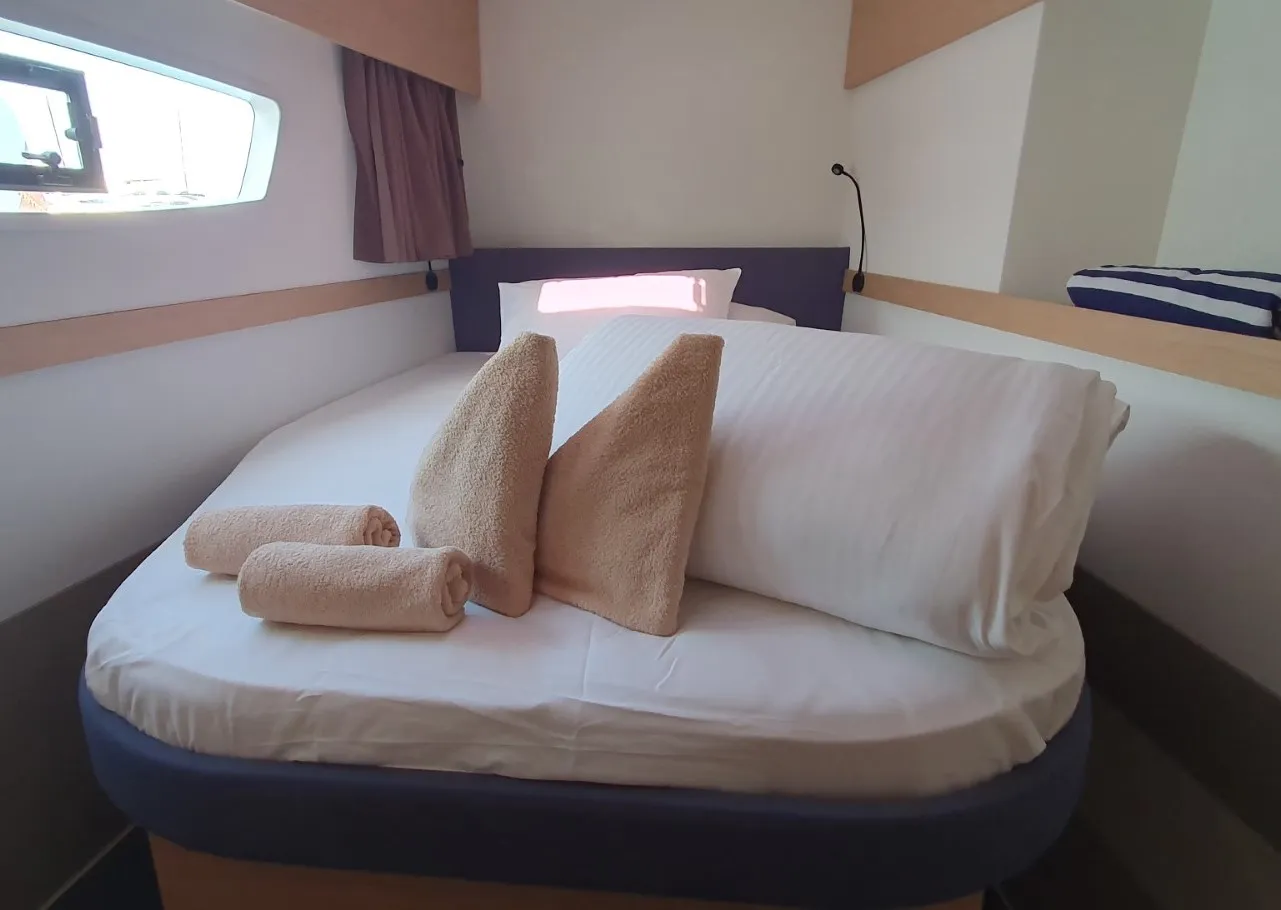 ADRIA BLUE - Catamaran in Seget Donji