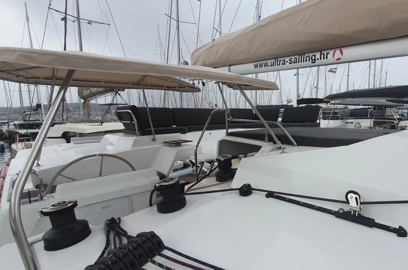 ADRIA BLUE - Catamaran in Seget Donji