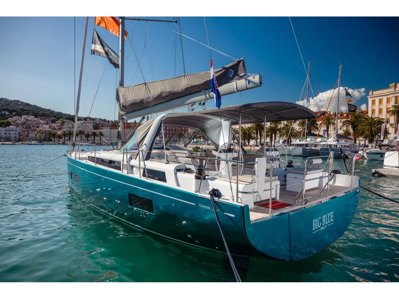 BIG BLUE - Sailboat in Seget Donji
