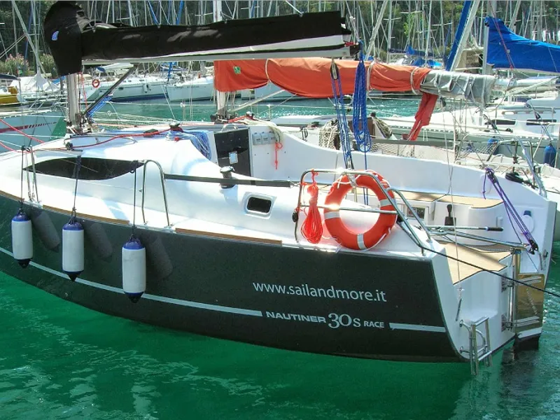 Satori - Sailboat in Navene