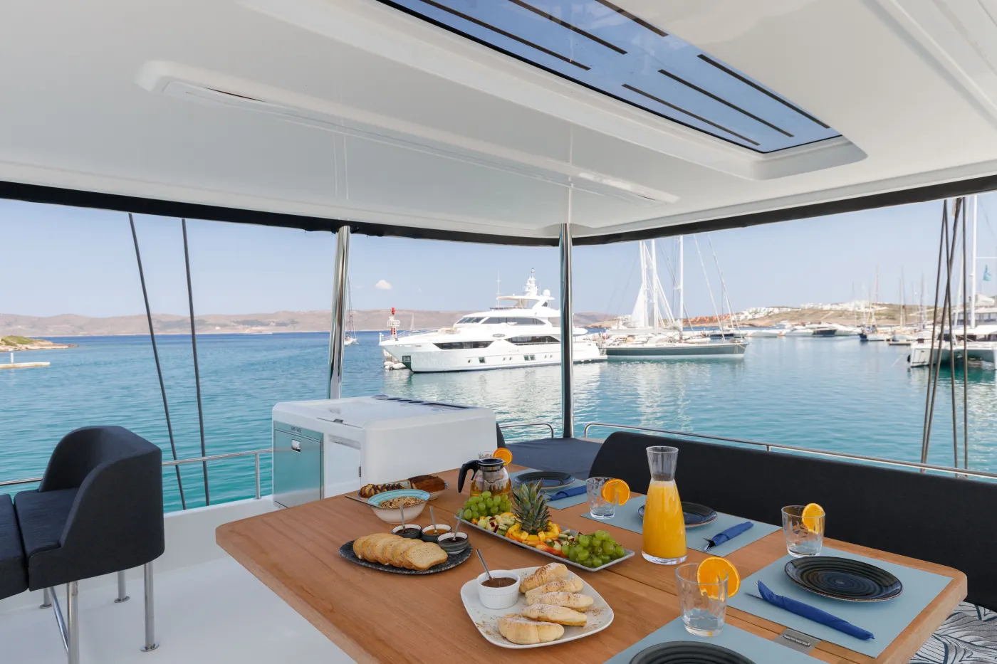 Adel - Catamaran in Anatoliki Attiki