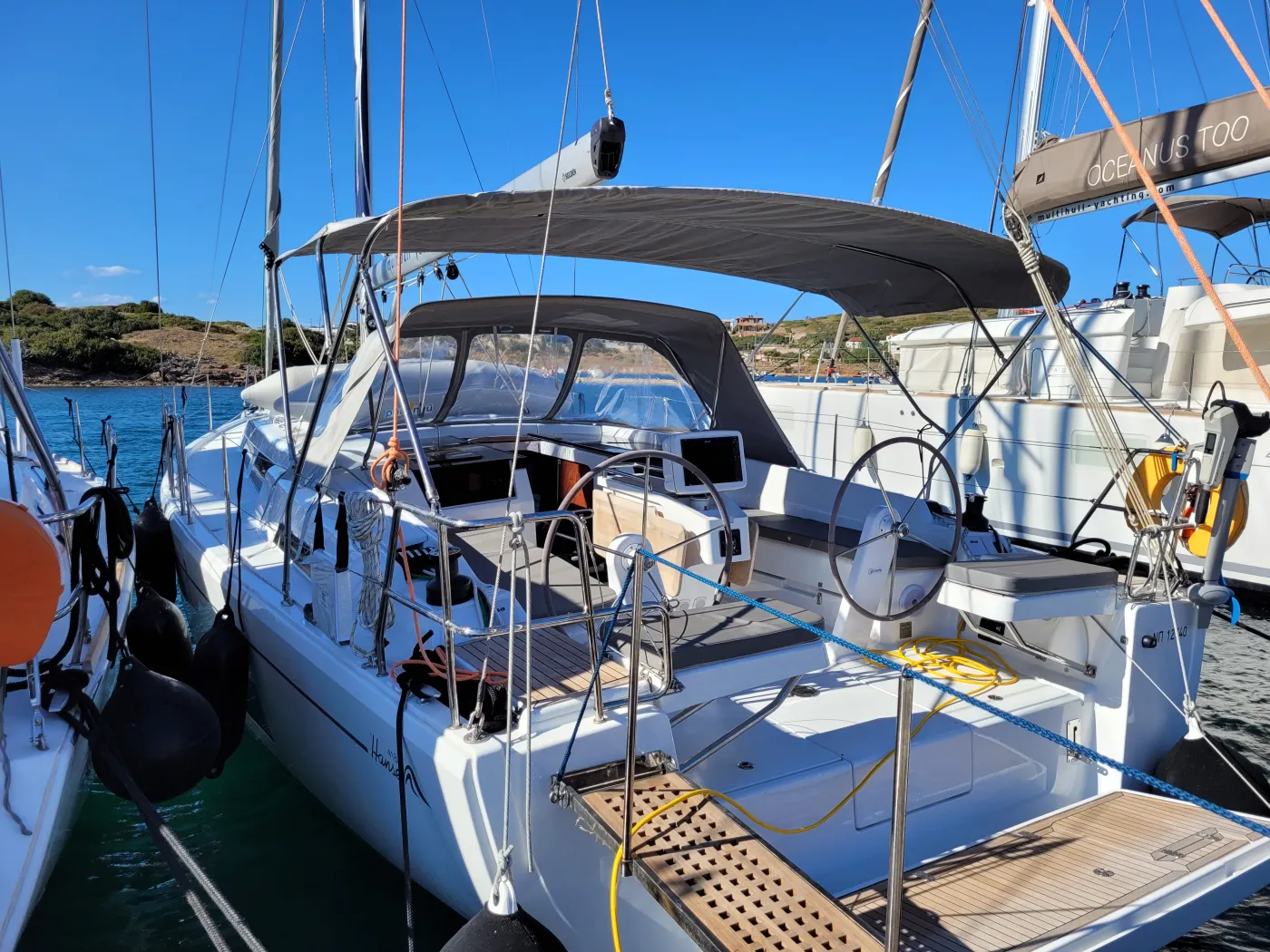 heNA - Sailboat in Anatoliki Attiki