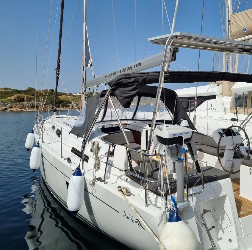 Melusine - Sailboat in Anatoliki Attiki