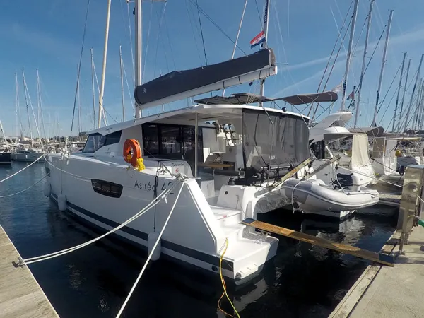 Fountaine Pajot Aastrea 42