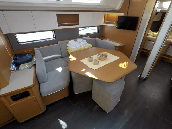 Dufour 44