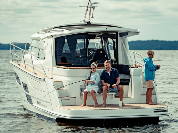 Marex 330 SCA