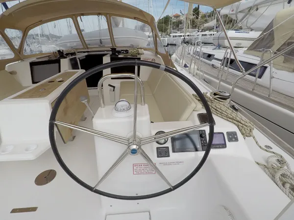 Dufour 460