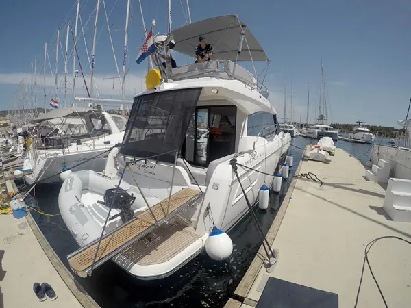 Prestige 420 Fly
