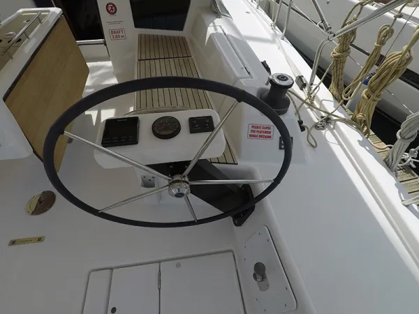 Dufour 430