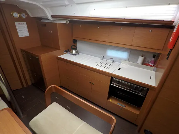 Dufour 430