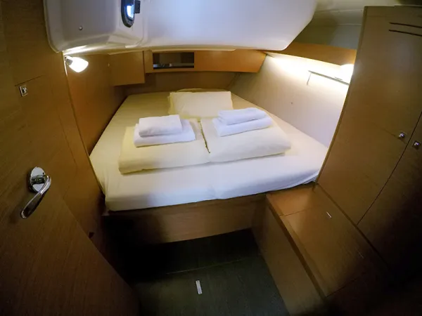 Dufour 430