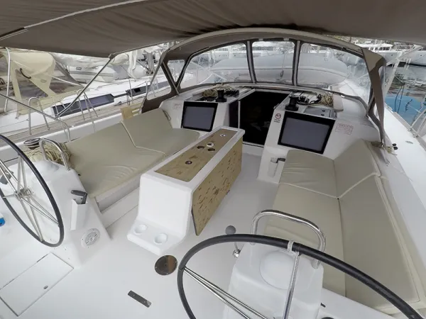 Dufour 460