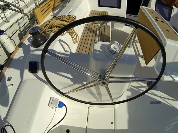 Dufour 460