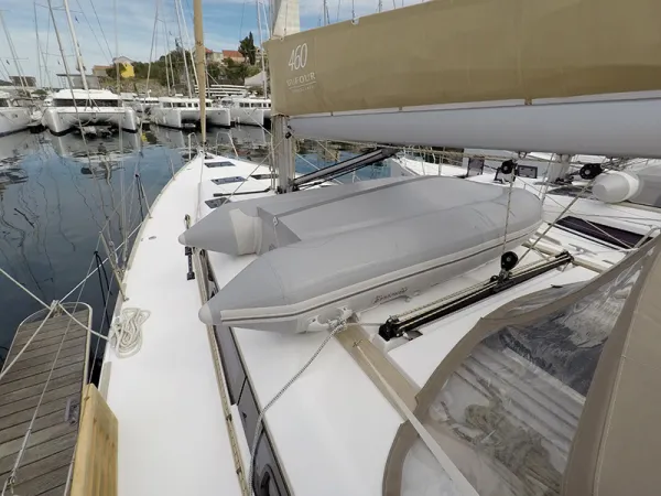 Dufour 460