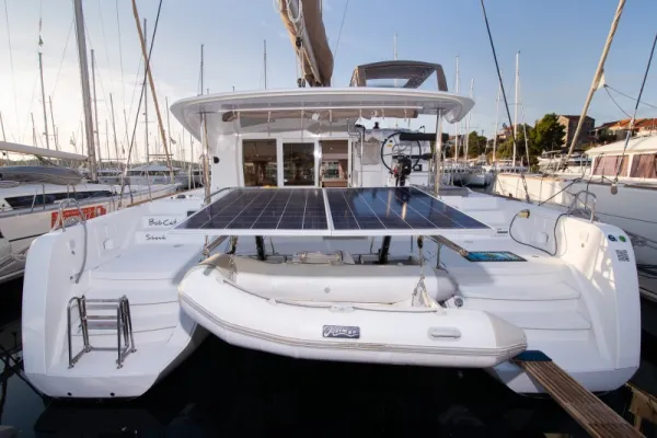 Lagoon 39