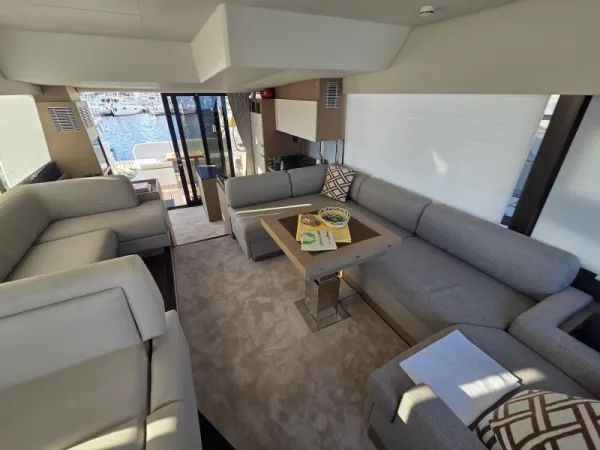 Prestige 520 Fly
