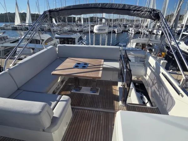 Prestige 520 Fly