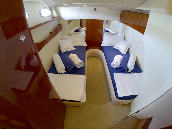 Aft cabin twin beds