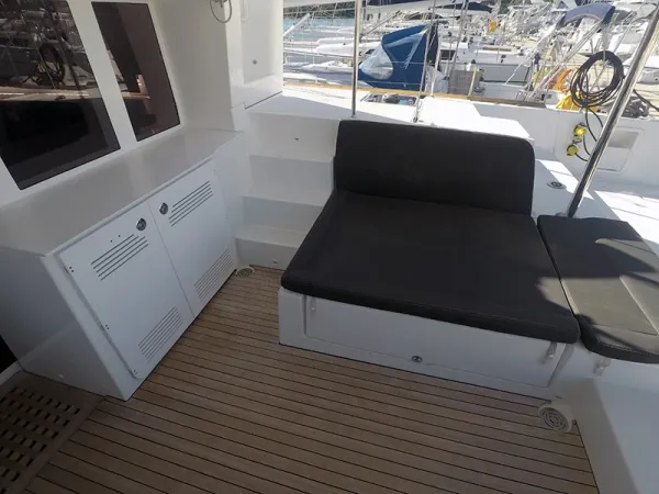 Lagoon 450F