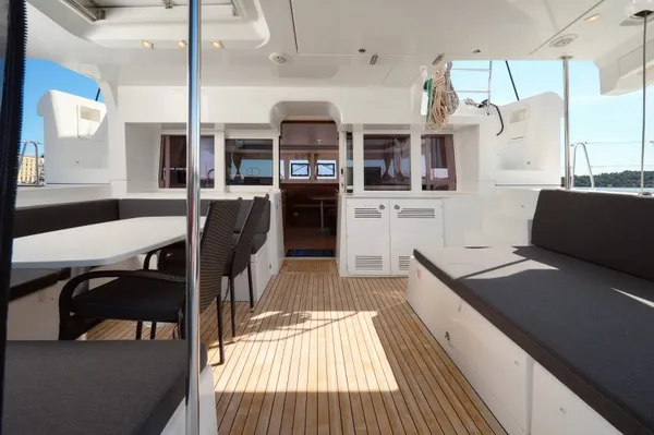 Lagoon 450