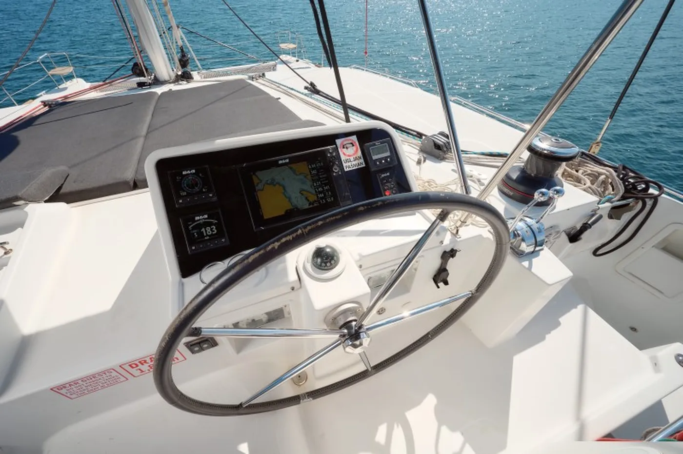 Zuzo 2 - Catamaran in Šibenik