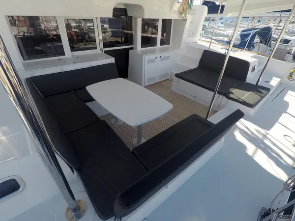 Lagoon 450F
