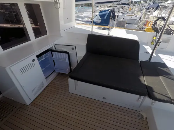 Lagoon 450F