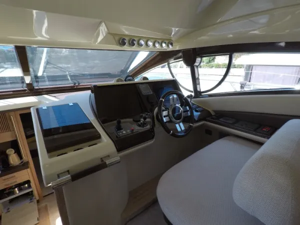 Azimut 47 Fly