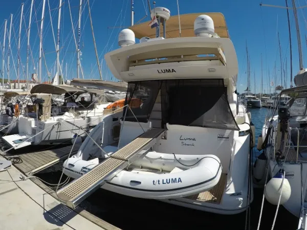Azimut 47 Fly