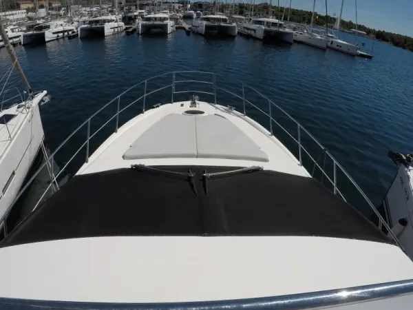 Azimut 47 Fly