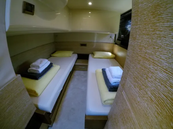 Azimut 47 Fly