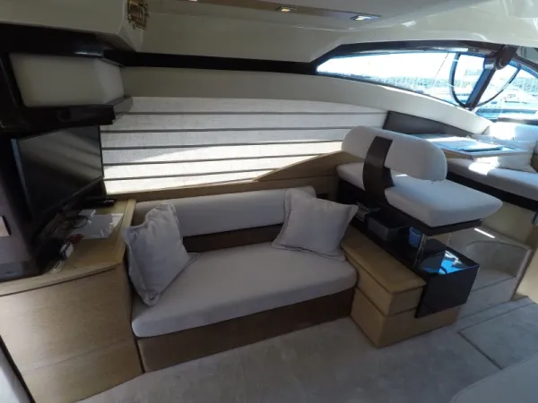 Azimut 47 Fly