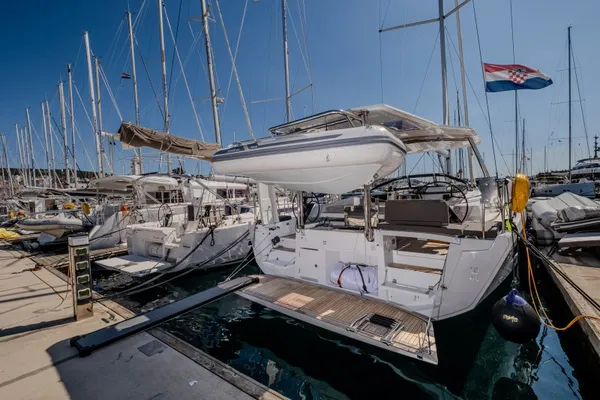 Dufour 48
