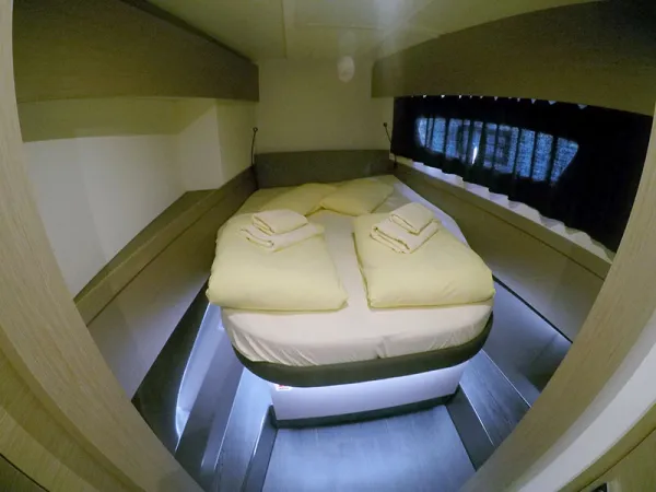 Fountaine Pajot Astrea 42