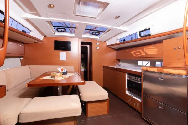 Dufour 460