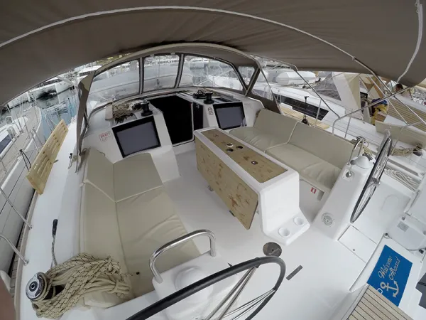 Dufour 460