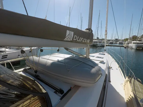 Dufour 460