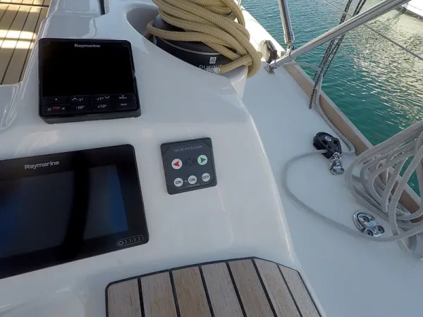 Dufour 460