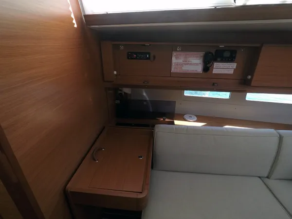 Dufour 460
