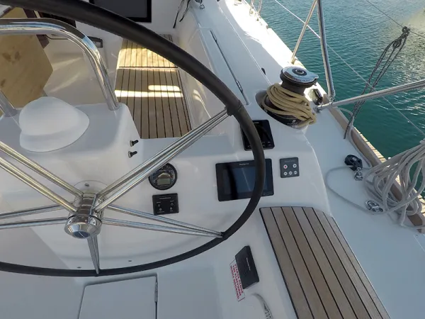 Dufour 460