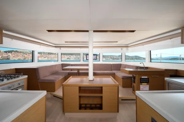 Lagoon 50