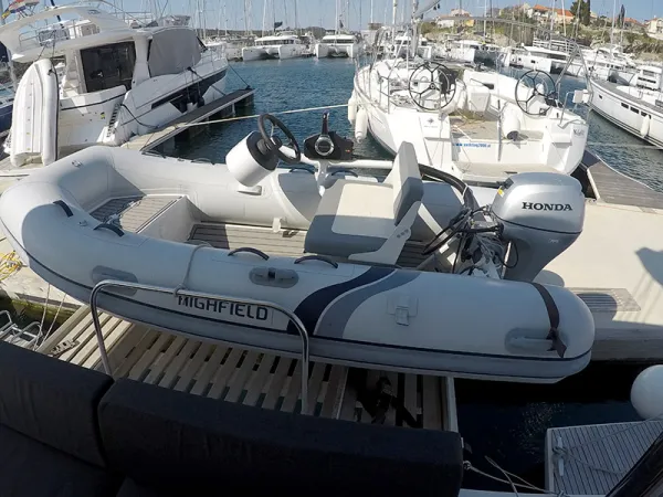 Lagoon 50