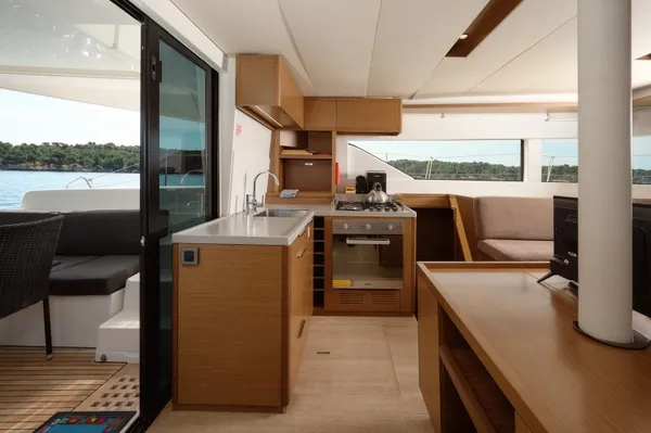 Lagoon 50