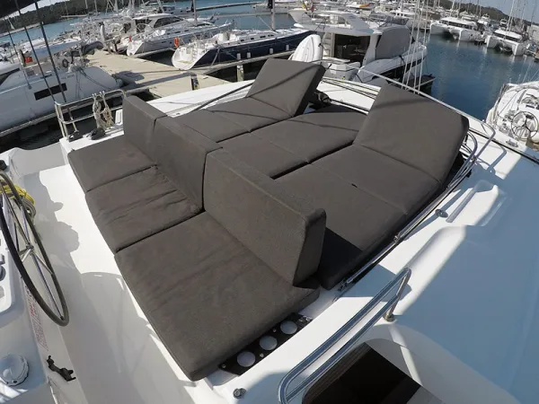 Lagoon 50