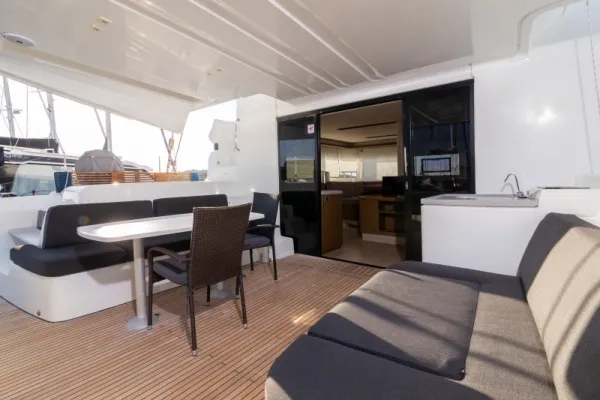 Lagoon 50