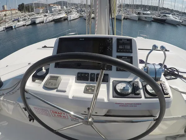 Lagoon 50