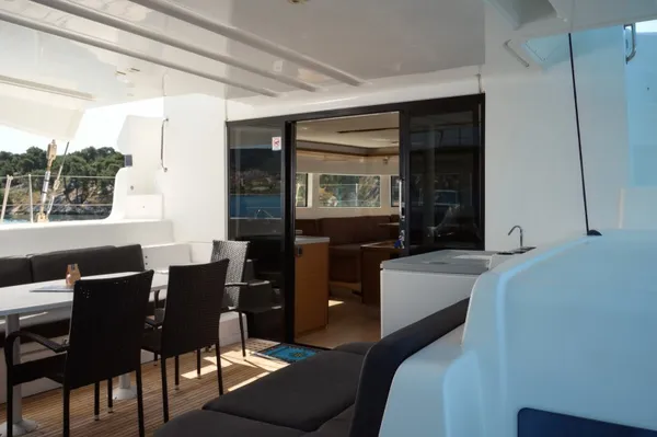 Lagoon 50