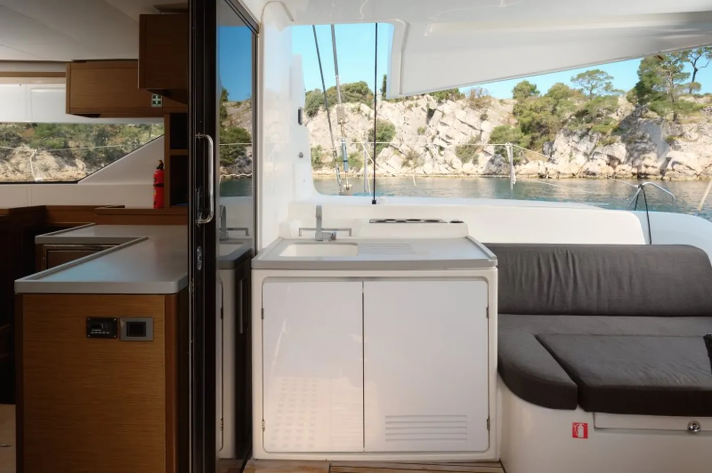 Zuzo 1ST - Catamaran in Šibenik