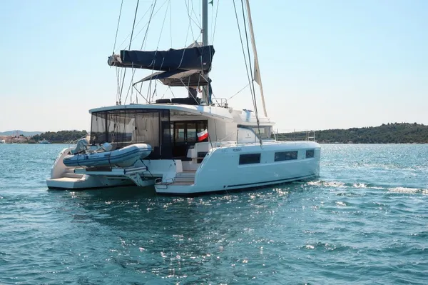 Lagoon 50