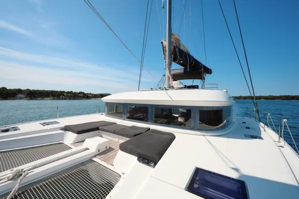 Lagoon 50